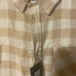 NEW w/tags Flannel button up tan and cream colored size Large
